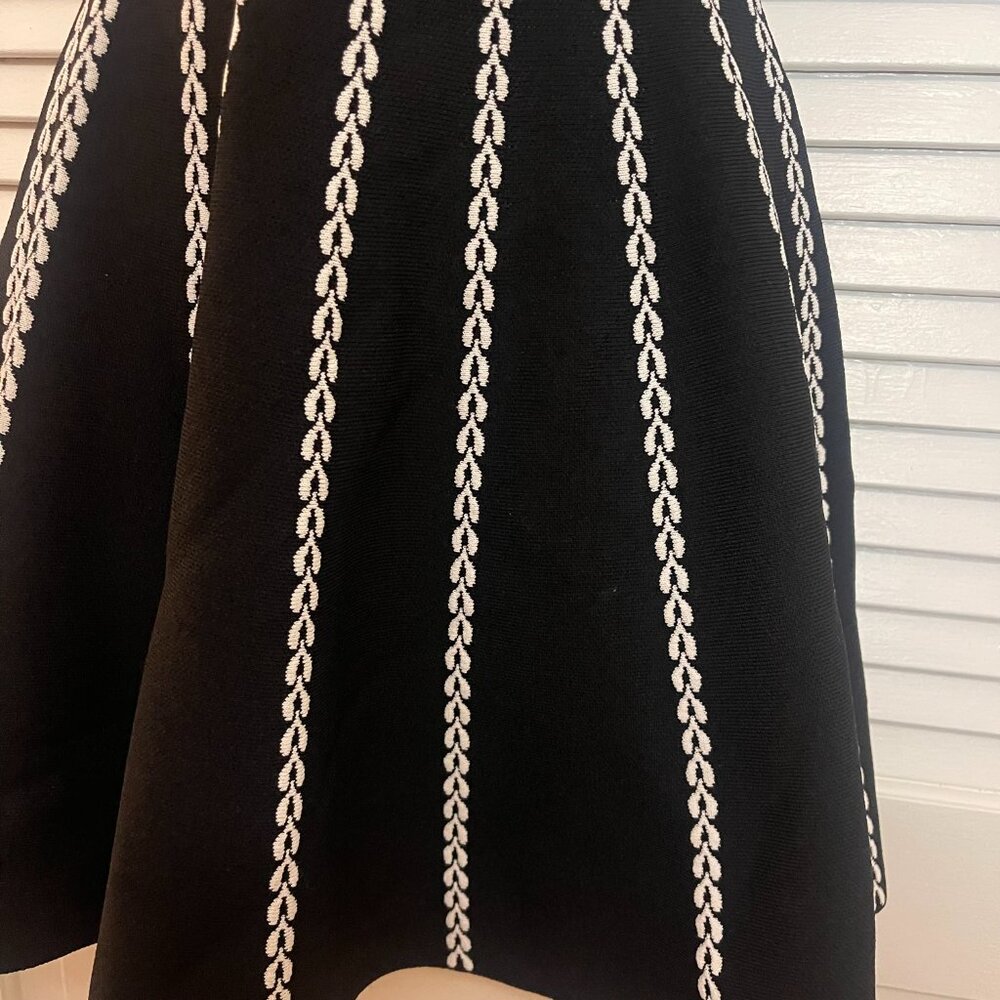 bebe Leilani Black White Knit Fit & Flare Skater Dress XS - Picture 3 of 11